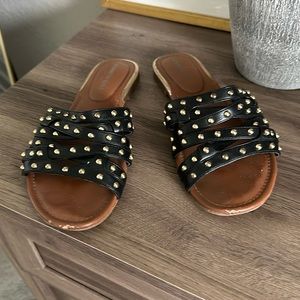 Kenneth Cole New York slides